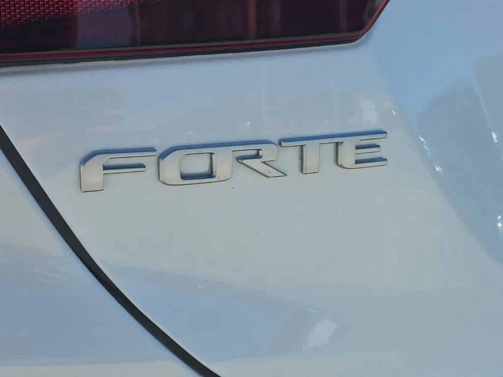Used 2024 Kia Forte LXS FWD image 10