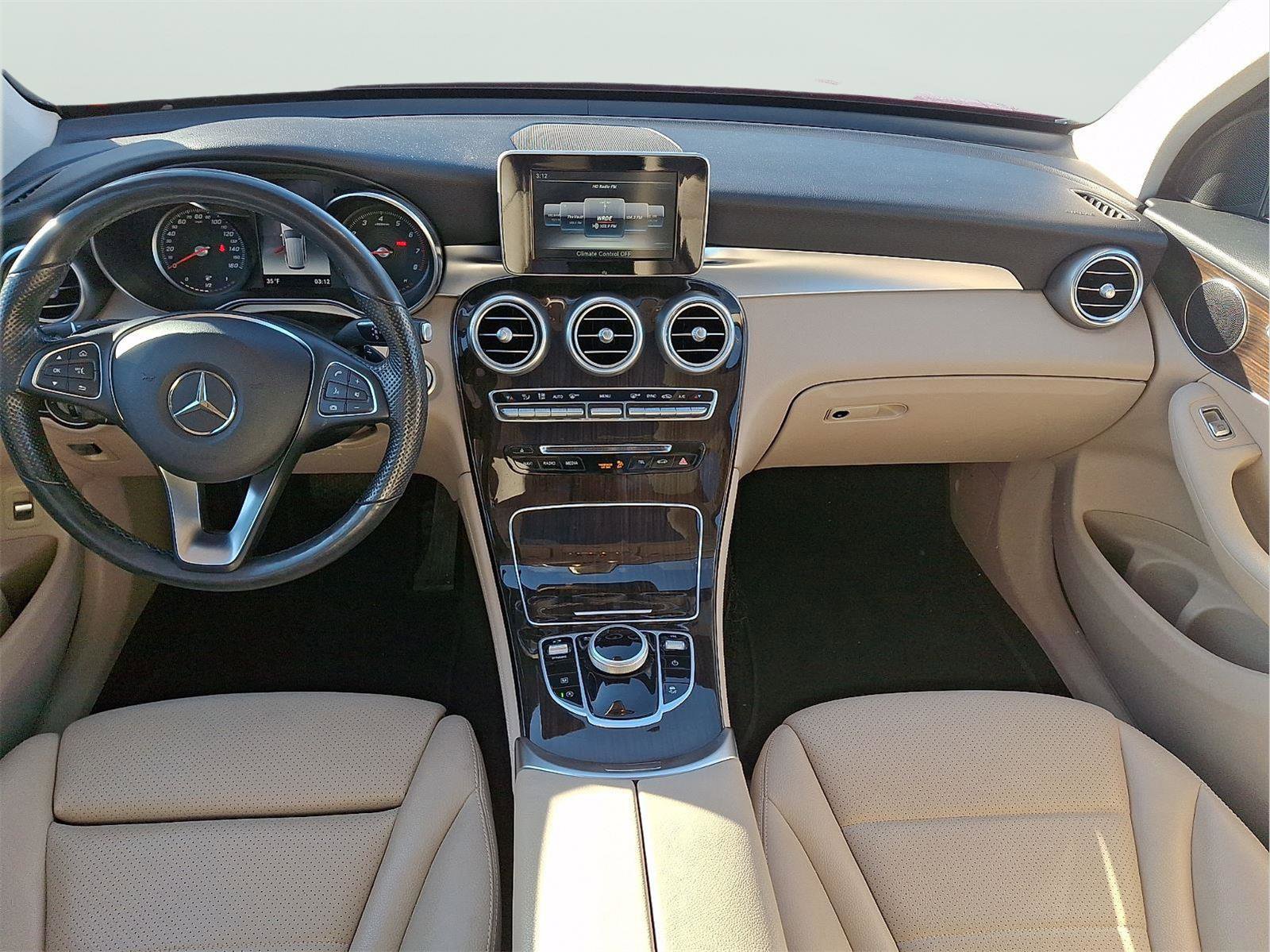 Used 2019 Mercedes-Benz GLC 300 4MATIC image 11