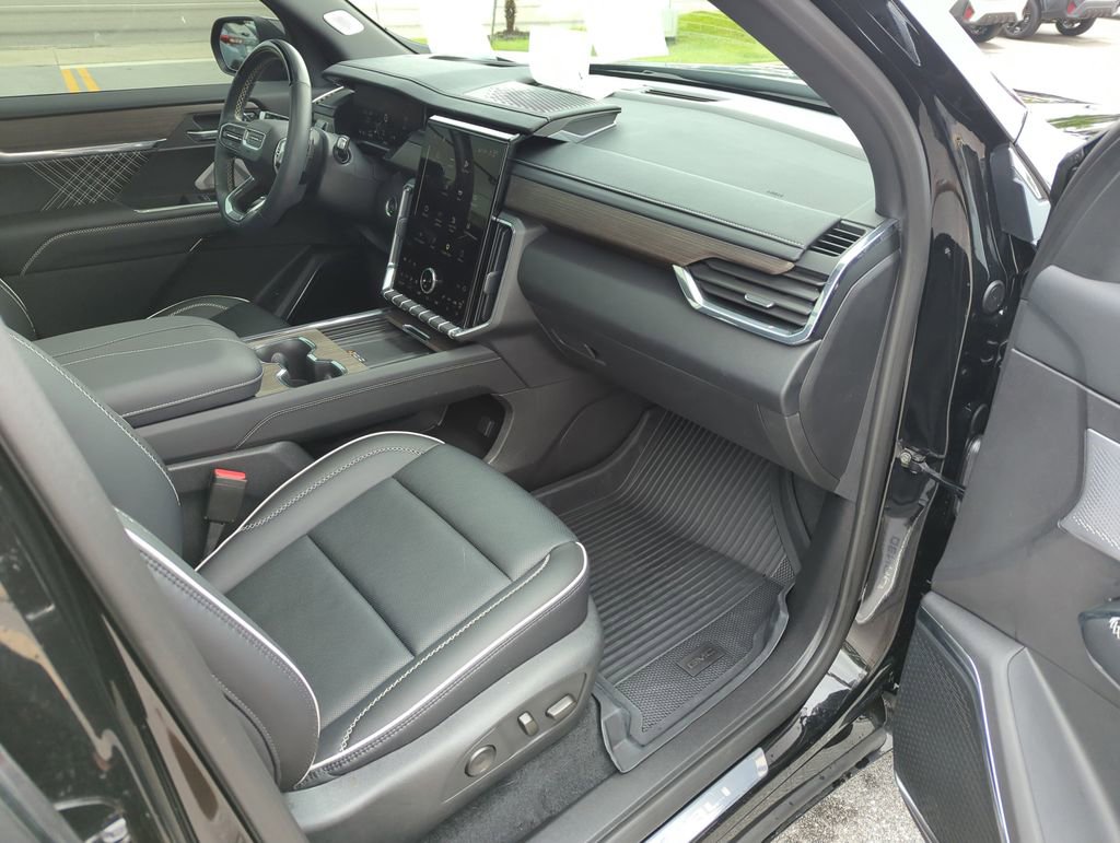 Used 2025 GMC Acadia Denali w/ Super Cruise Package AWD/4WD image 40