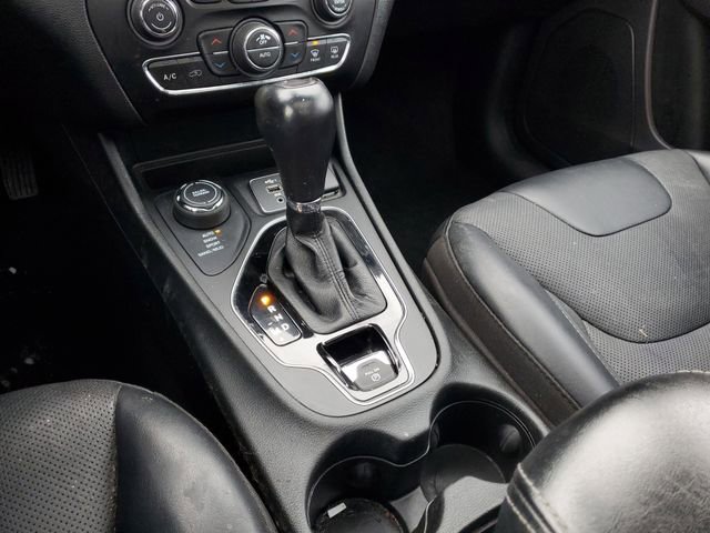 Used 2022 Jeep Cherokee Limited image 30