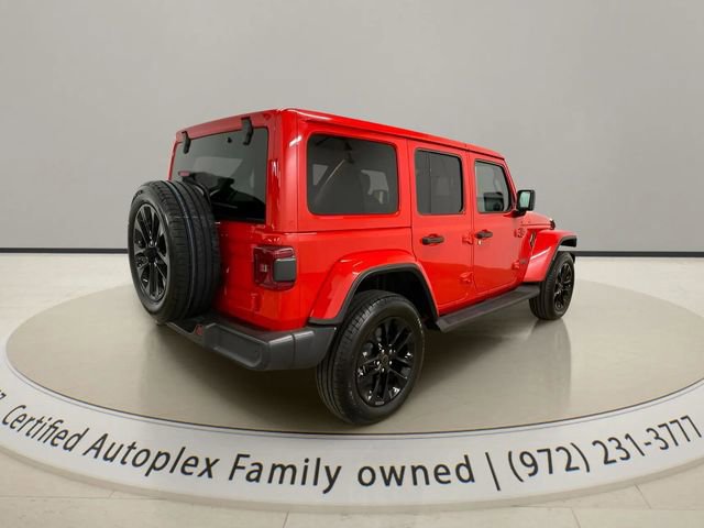 Used 2025 Jeep Wrangler Unlimited Sahara w/ Safety Group AWD/4WD image 5