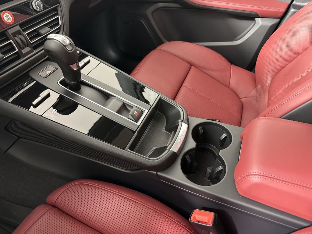 New 2026 Porsche Macan AWD/4WD image 32