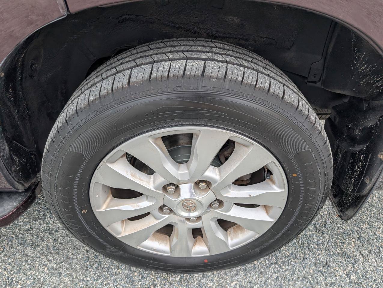 Used 2014 Toyota Sequoia Platinum RWD image 10