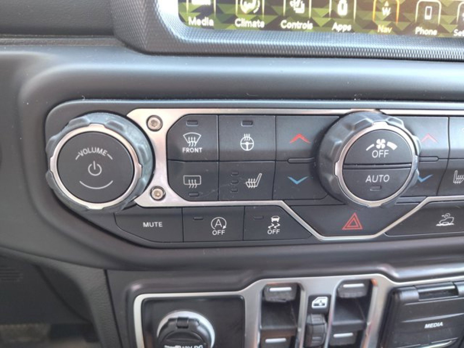 Used 2020 Jeep Gladiator Overland image 23