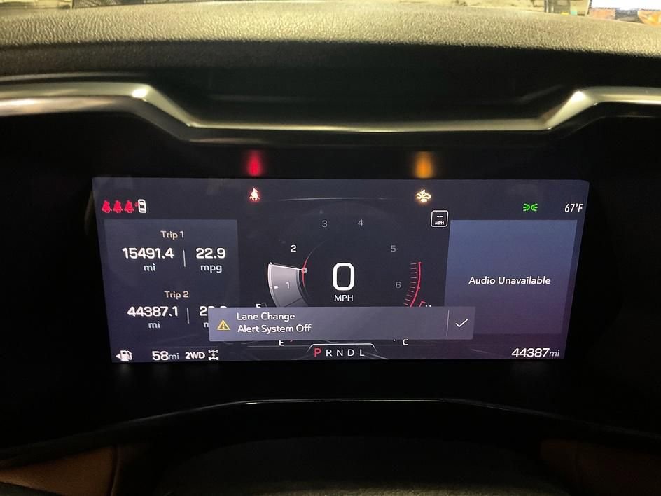 Used 2024 GMC Canyon AT4 w/ Canyon Safety Plus Package image 6