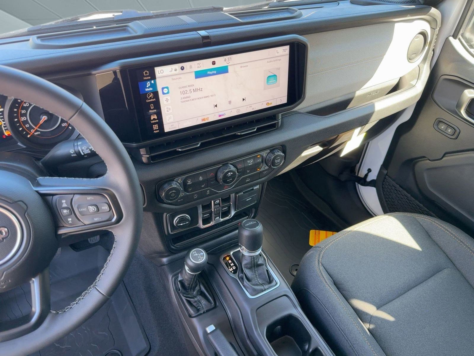 New 2025 Jeep Gladiator Sport image 23