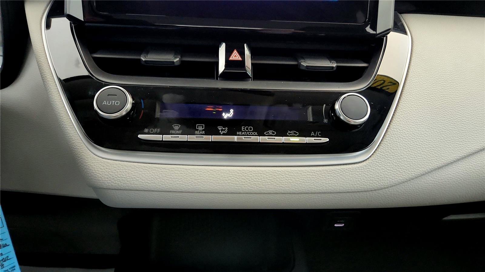 Certified 2024 Toyota Corolla LE FWD image 30