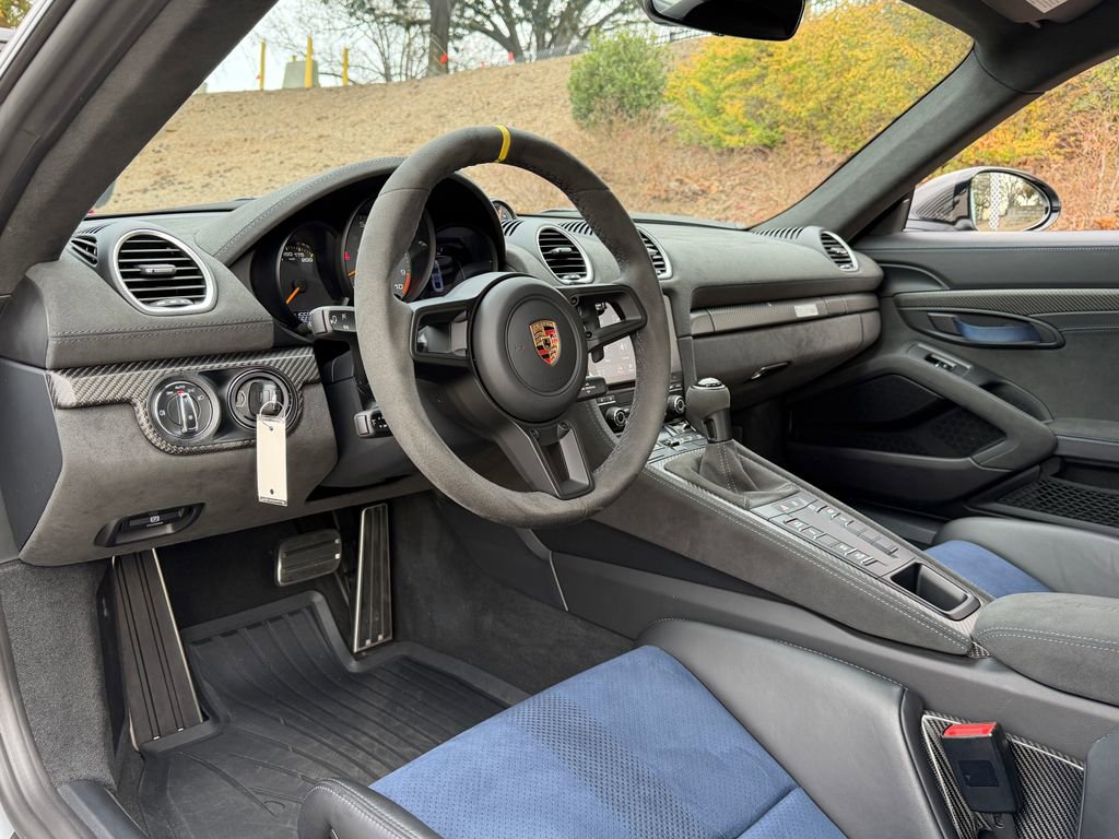 Used 2023 Porsche 718 Cayman GT4 RS RWD image 16
