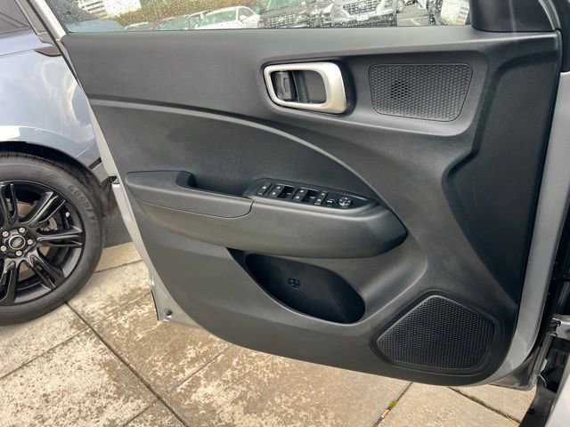 Certified 2026 Hyundai Venue SE image 18