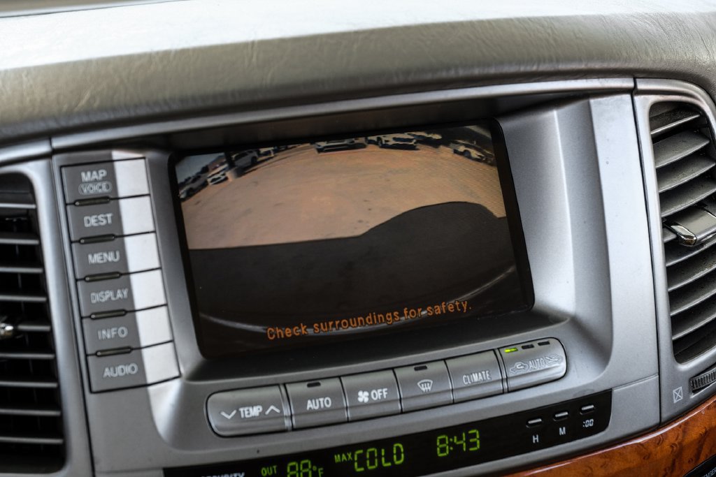 Used 2005 Lexus LX 470 4WD image 20