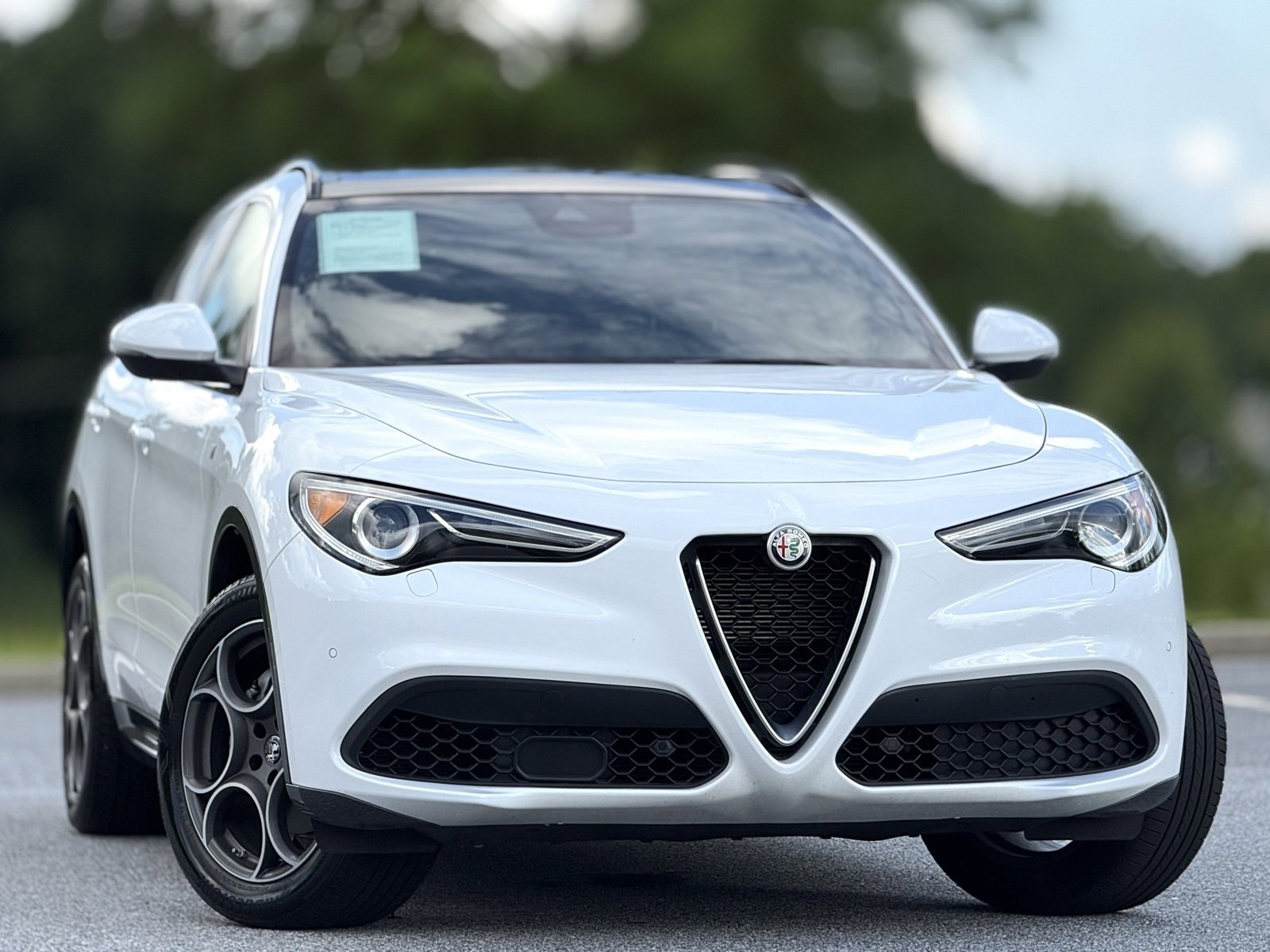Used 2022 Alfa Romeo Stelvio Ti image 3