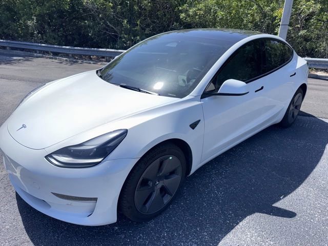 Used 2023 Tesla Model 3 Standard Range RWD image 1
