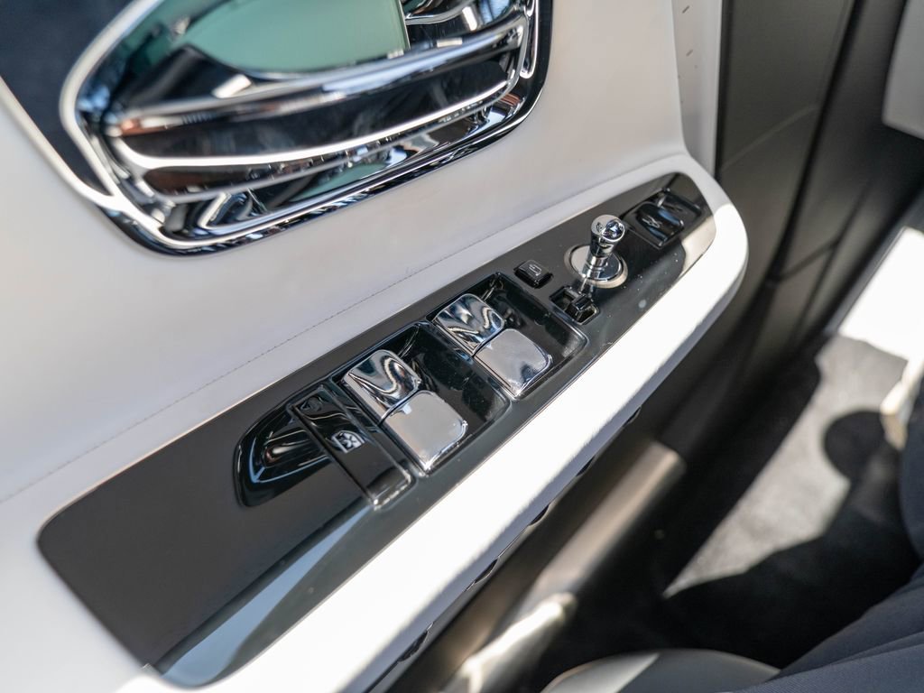 Used 2025 Rolls-Royce Spectre w/ Spectre Launch Package AWD/4WD image 23