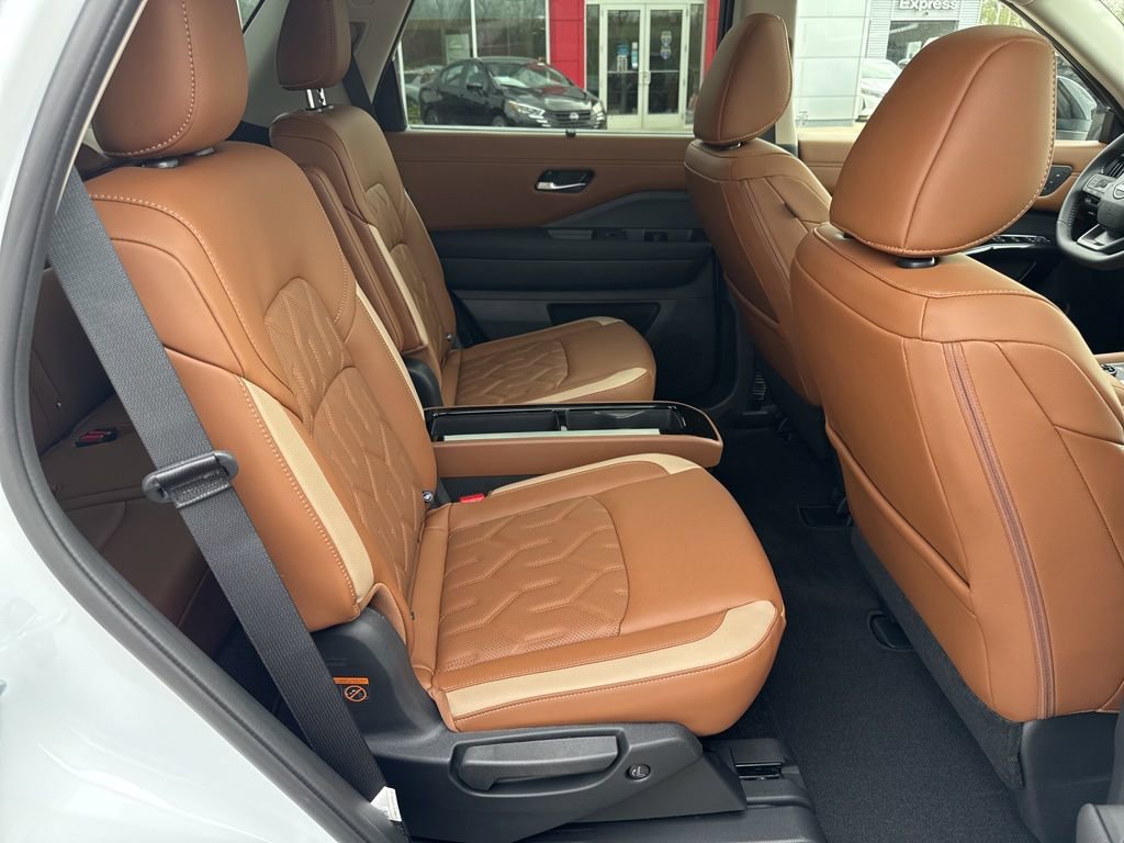 New 2026 Nissan Pathfinder Platinum image 35