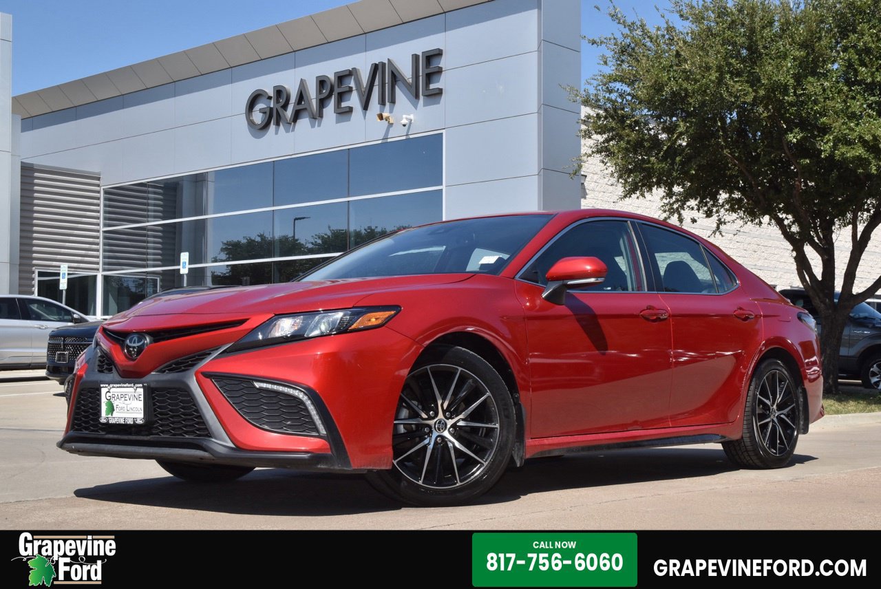 Used 2022 Toyota Camry SE w/ Convenience Package