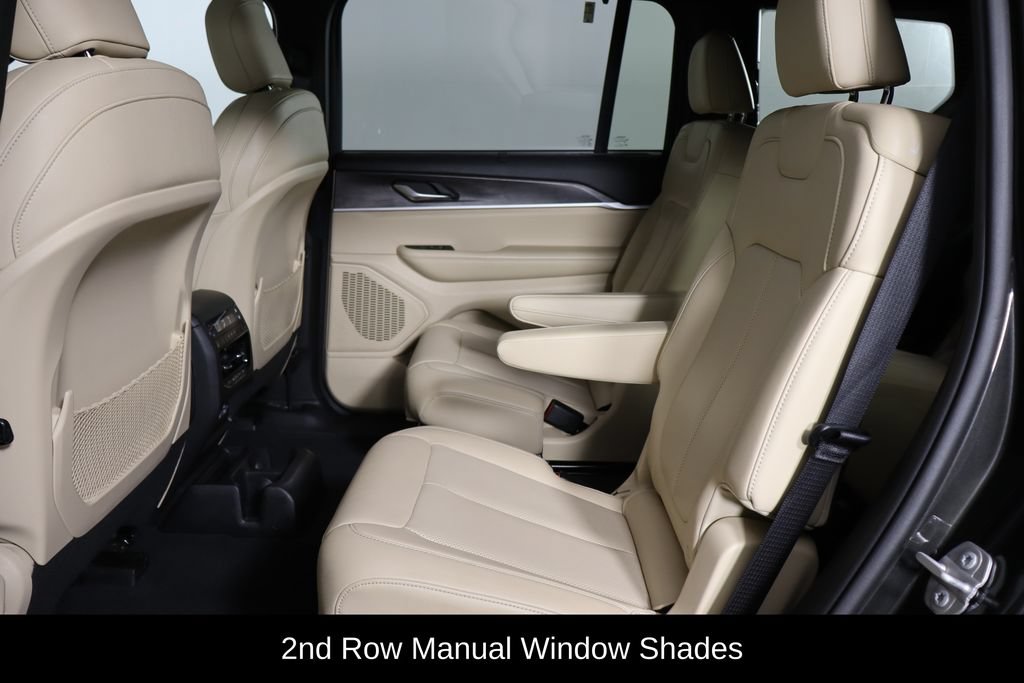 Used 2023 Jeep Grand Cherokee L Limited w/ Luxury Tech Group II AWD/4WD image 16