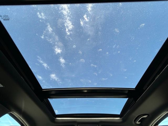 Used 2021 Nissan Titan PRO-4X w/ Pro-4x Convenience Package AWD/4WD image 14