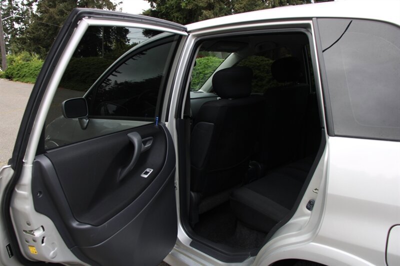 Used 2006 Suzuki Aerio SX FWD image 14