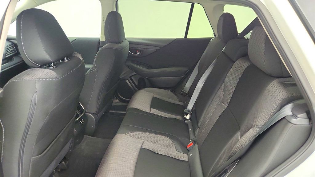 Used 2024 Subaru Outback Premium image 21