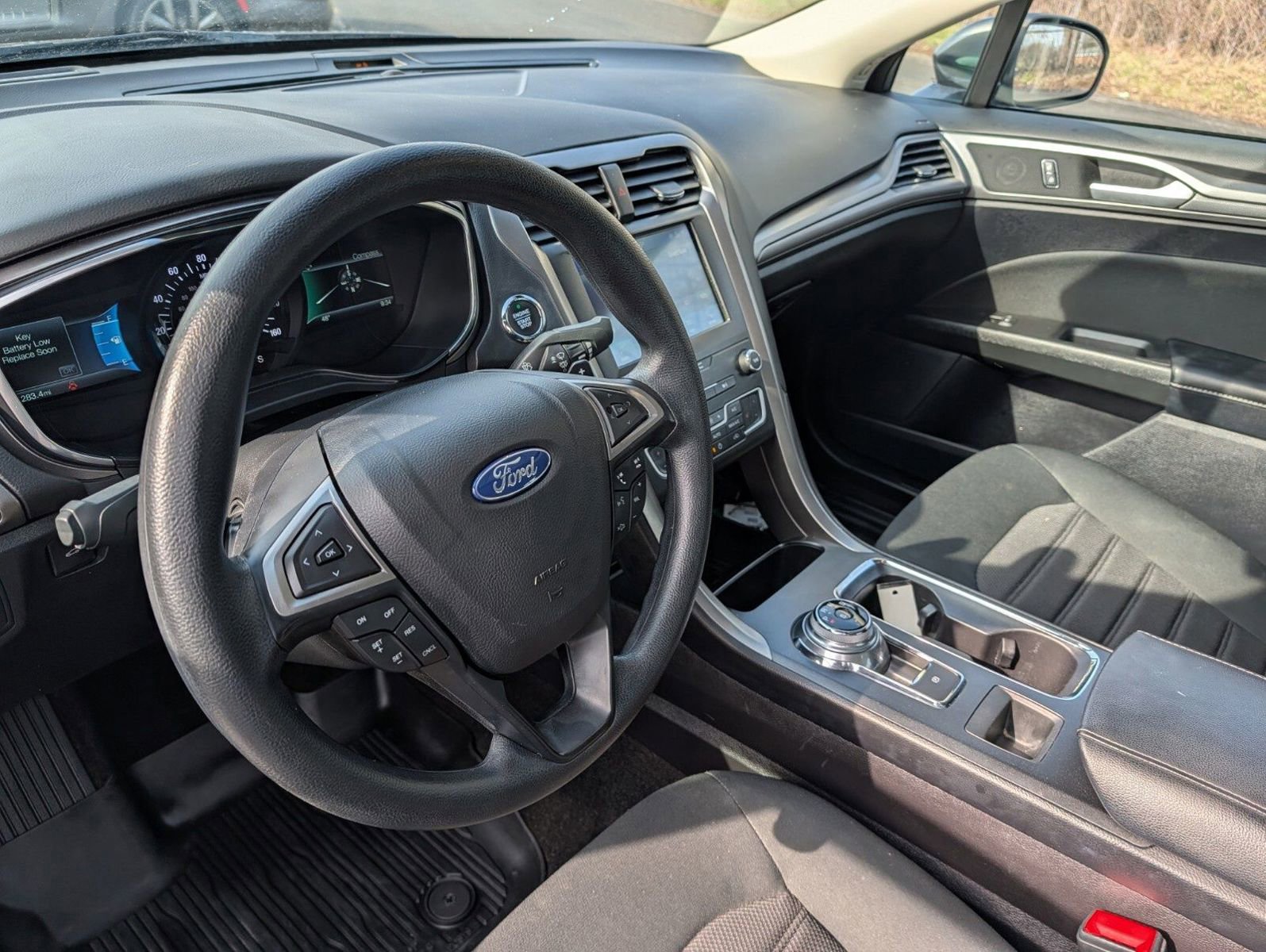 Used 2020 Ford Fusion SE image 26