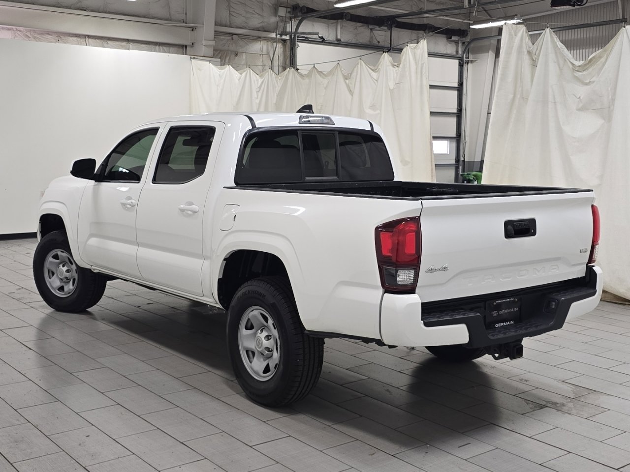 Certified 2023 Toyota Tacoma SR AWD/4WD image 17