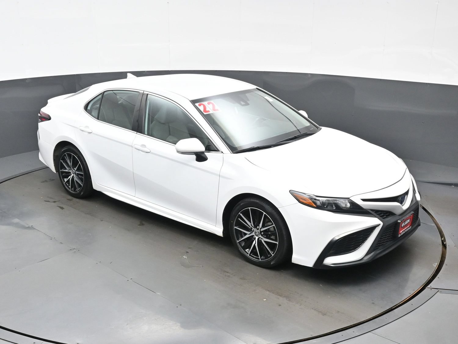Used 2022 Toyota Camry SE FWD image 34