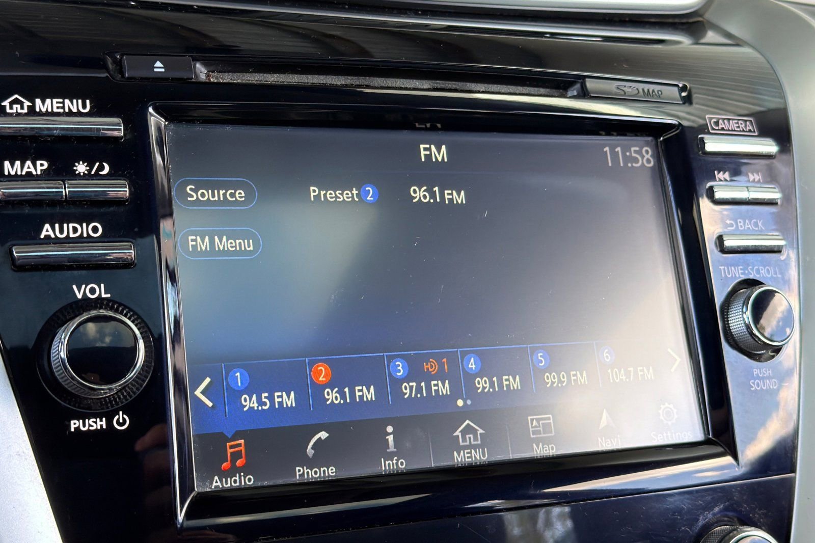 Used 2018 Nissan Murano Platinum AWD/4WD image 17