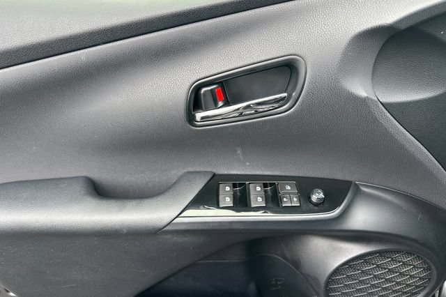 Used 2016 Toyota Prius Two FWD image 12