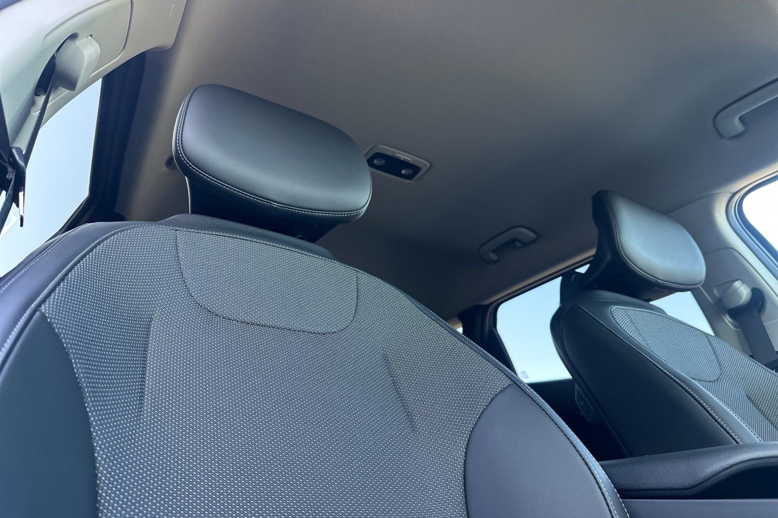 Used 2025 Kia EV6 Light image 21