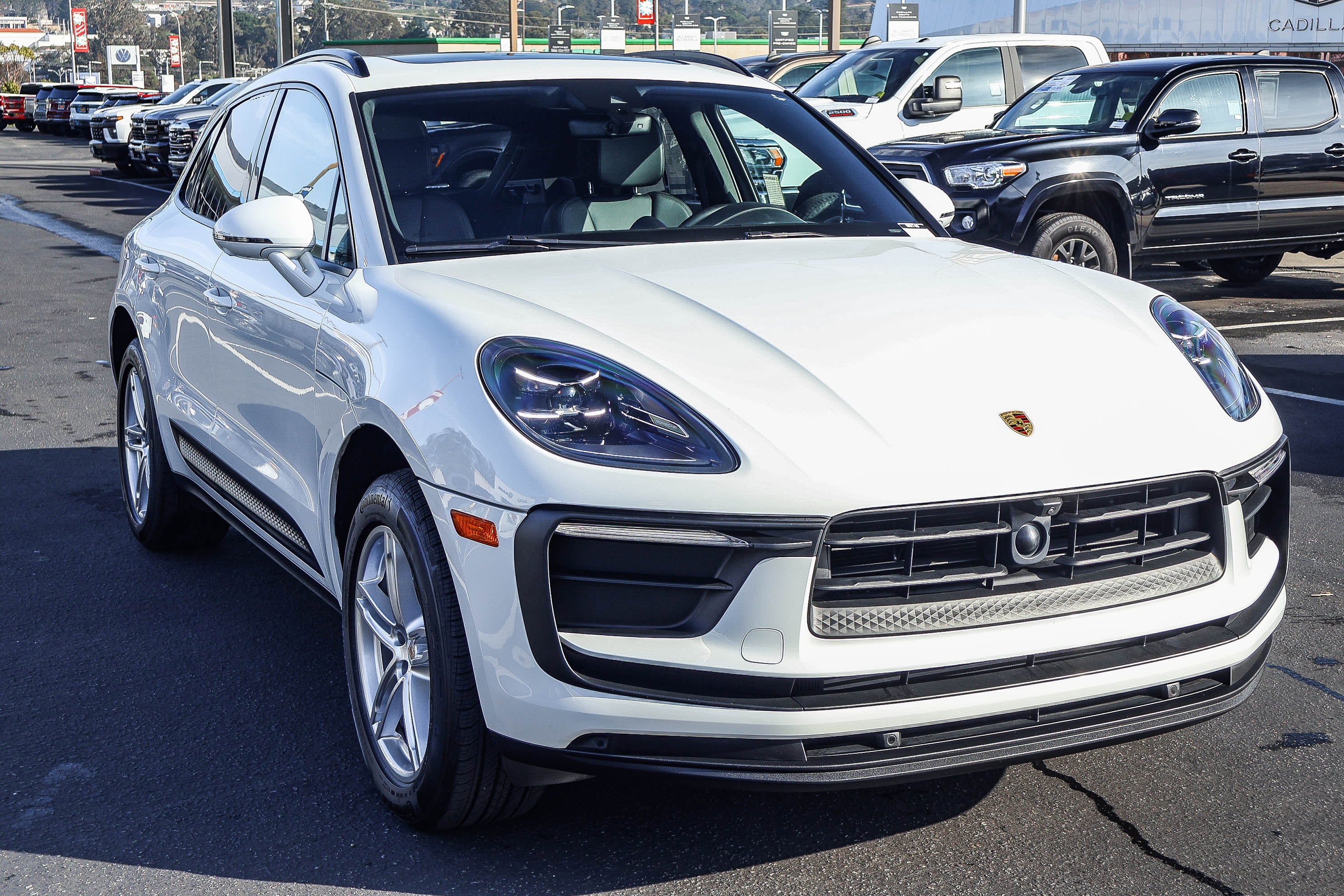 Used 2023 Porsche Macan image 20