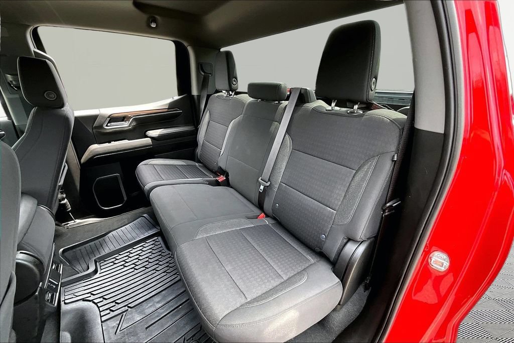 Used 2023 Chevrolet Silverado 1500 LT AWD/4WD image 16
