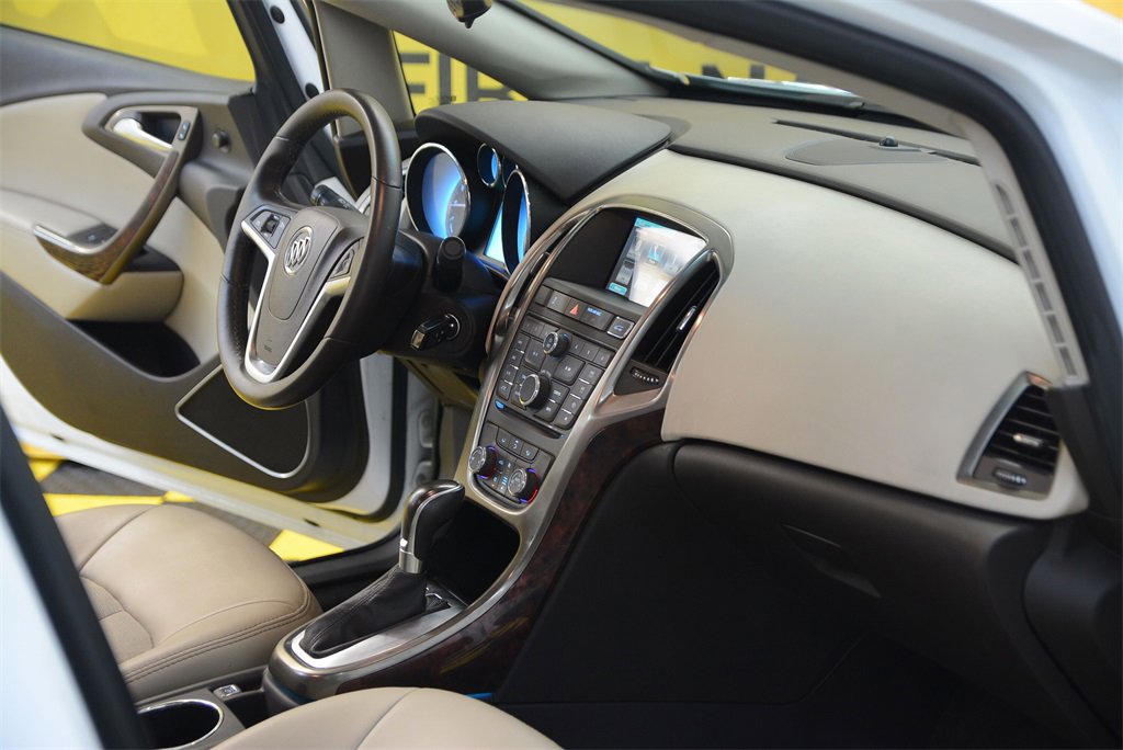 Used 2014 Buick Verano image 29