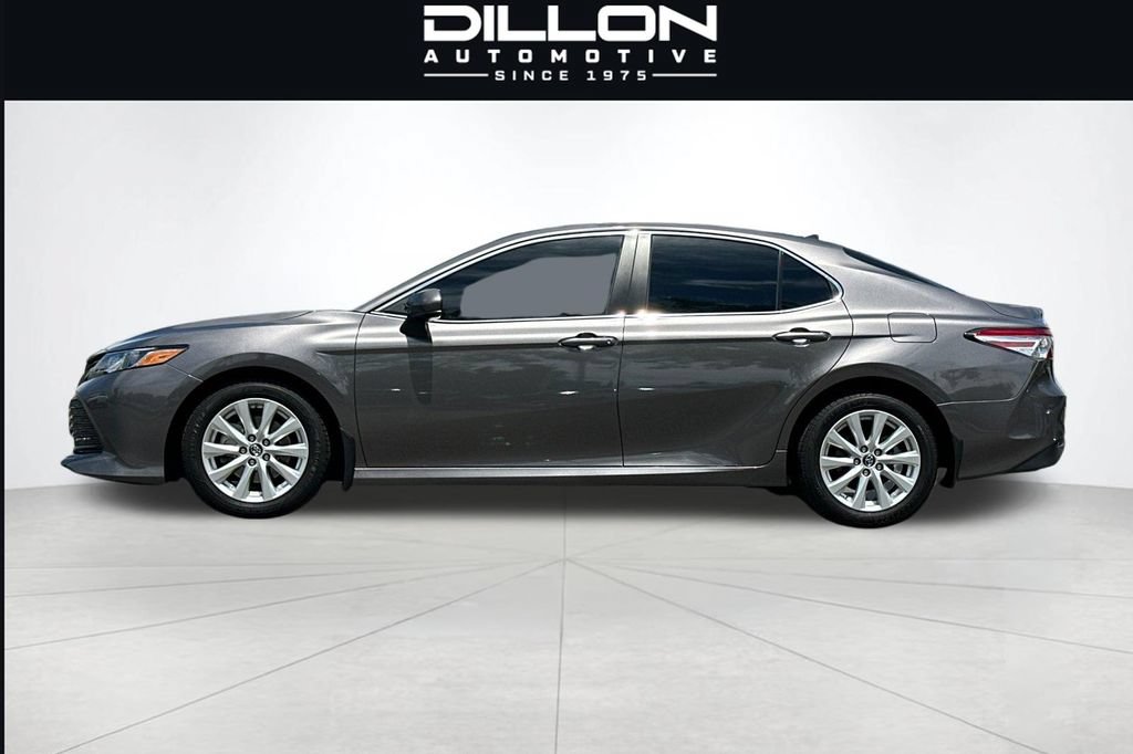 Used 2019 Toyota Camry LE FWD image 7