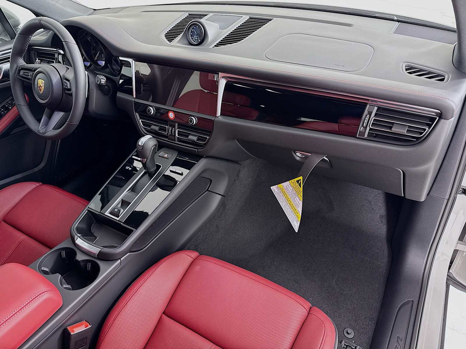 New 2026 Porsche Macan AWD/4WD image 31