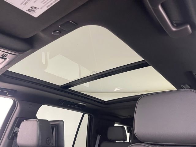 Used 2023 GMC Yukon Denali AWD/4WD image 44