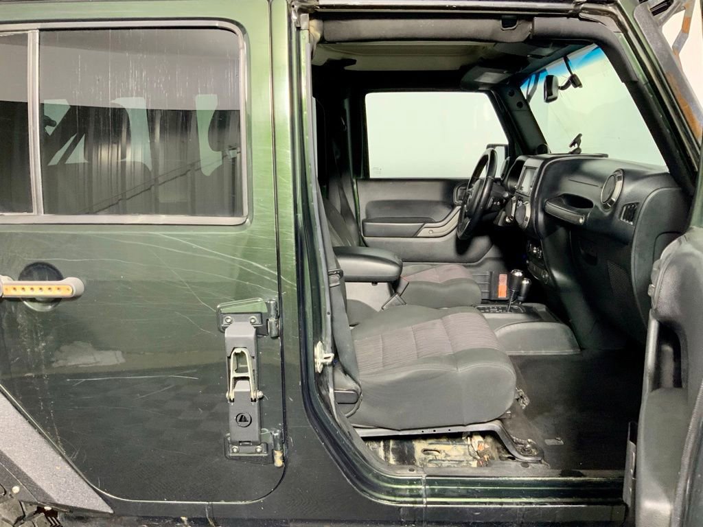 Used 2011 Jeep Wrangler Unlimited Sport image 24