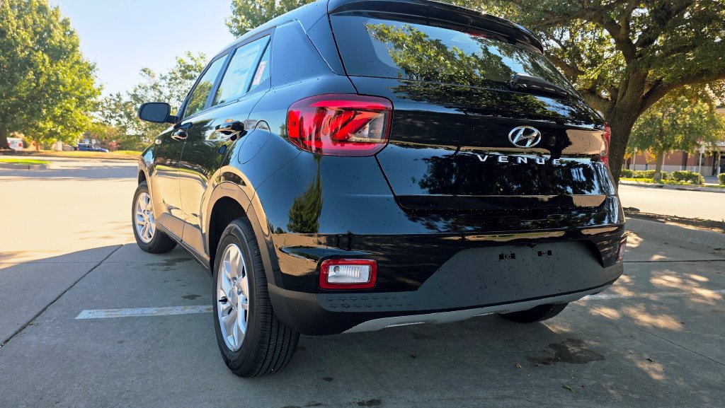 New 2026 Hyundai Venue SE FWD image 11