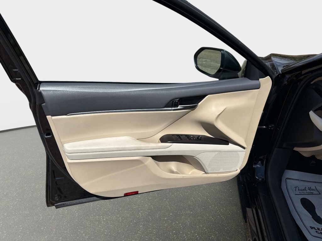 Used 2024 Toyota Camry LE w/ Convenience Package image 17