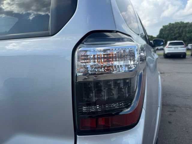 Used 2016 Toyota 4Runner SR5 Premium AWD/4WD image 8