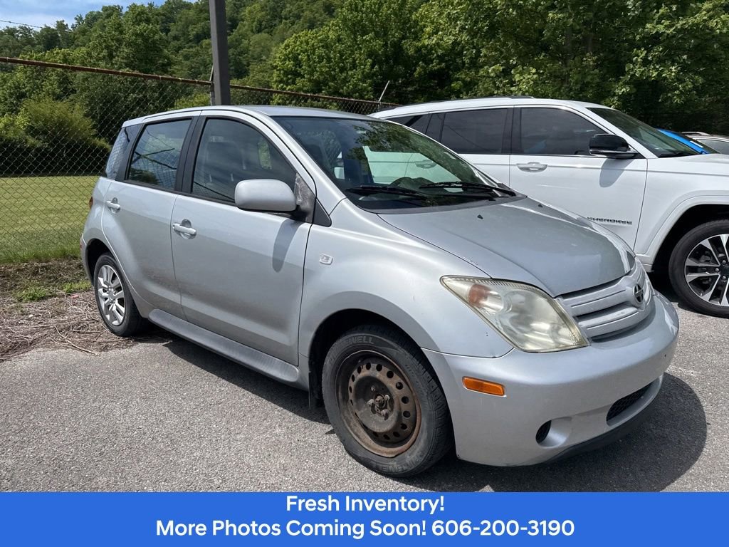 Used 2005 Scion xA FWD image 3