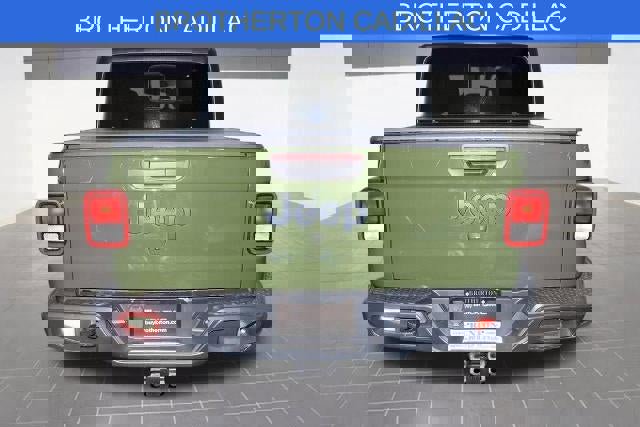 Used 2022 Jeep Gladiator Sport image 4