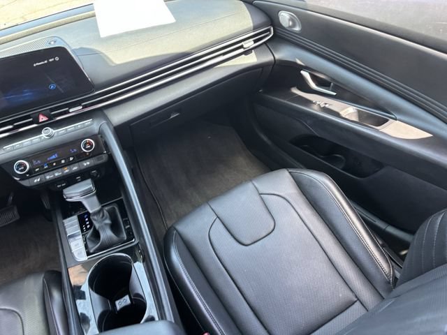 Used 2023 Hyundai Elantra Limited FWD image 16