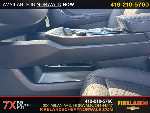 New 2026 Chevrolet Equinox LT w/ Convenience Package II image 8
