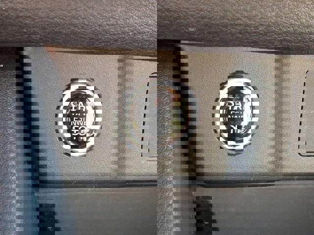 Certified 2023 Nissan Rogue SV image 24