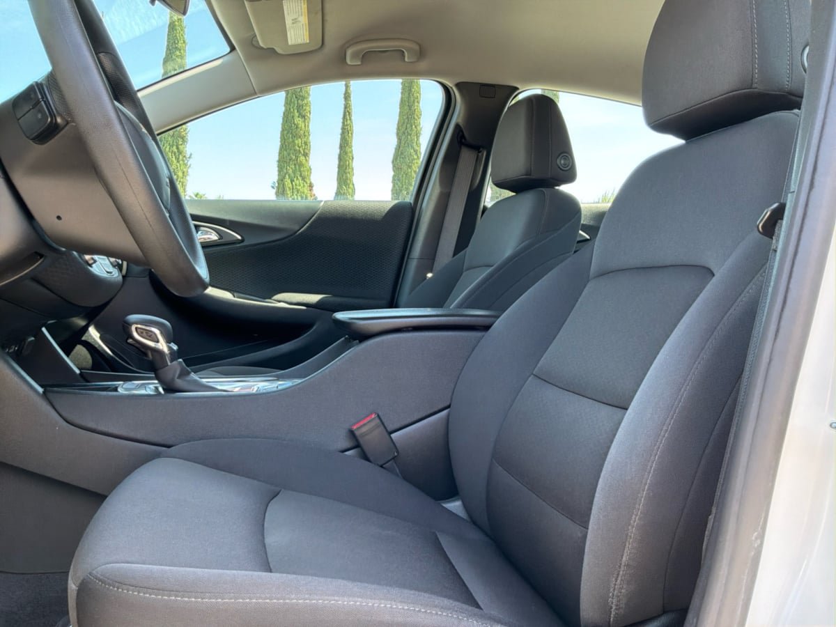Used 2024 Chevrolet Malibu LT FWD image 17