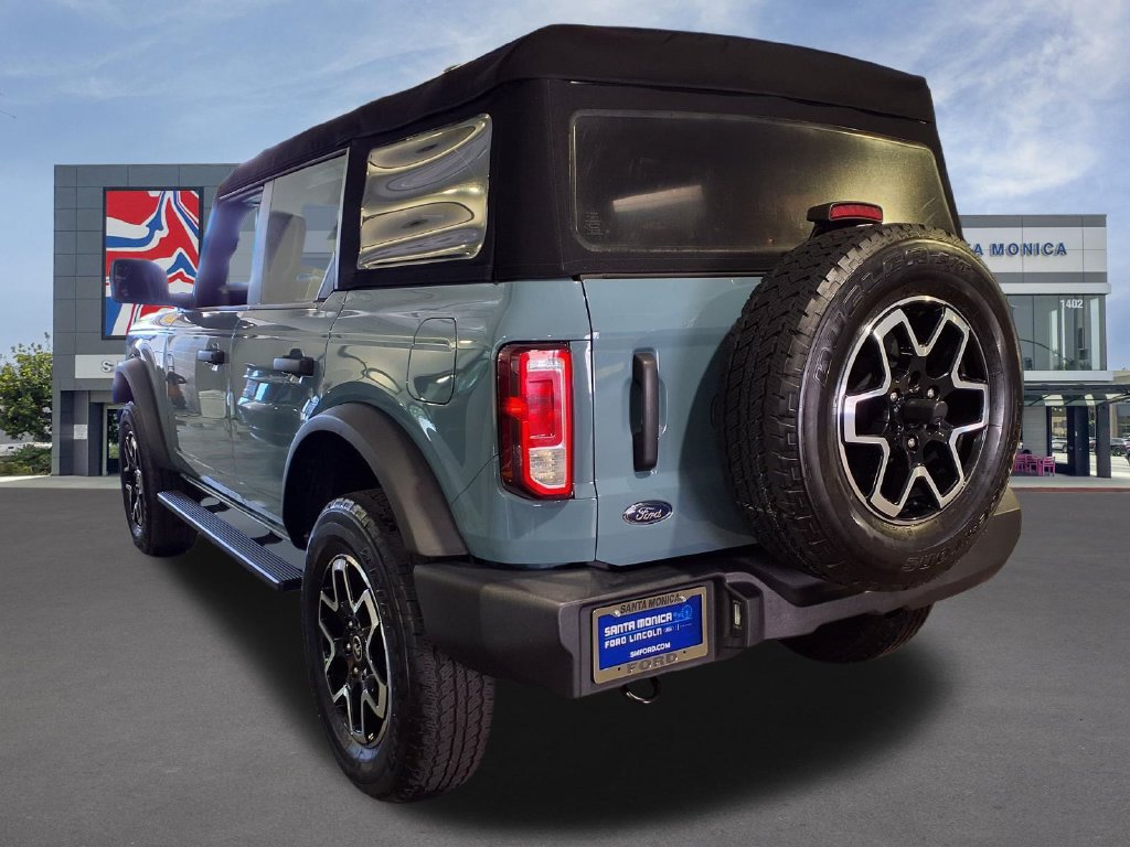 Used 2023 Ford Bronco 4-Door AWD/4WD image 3