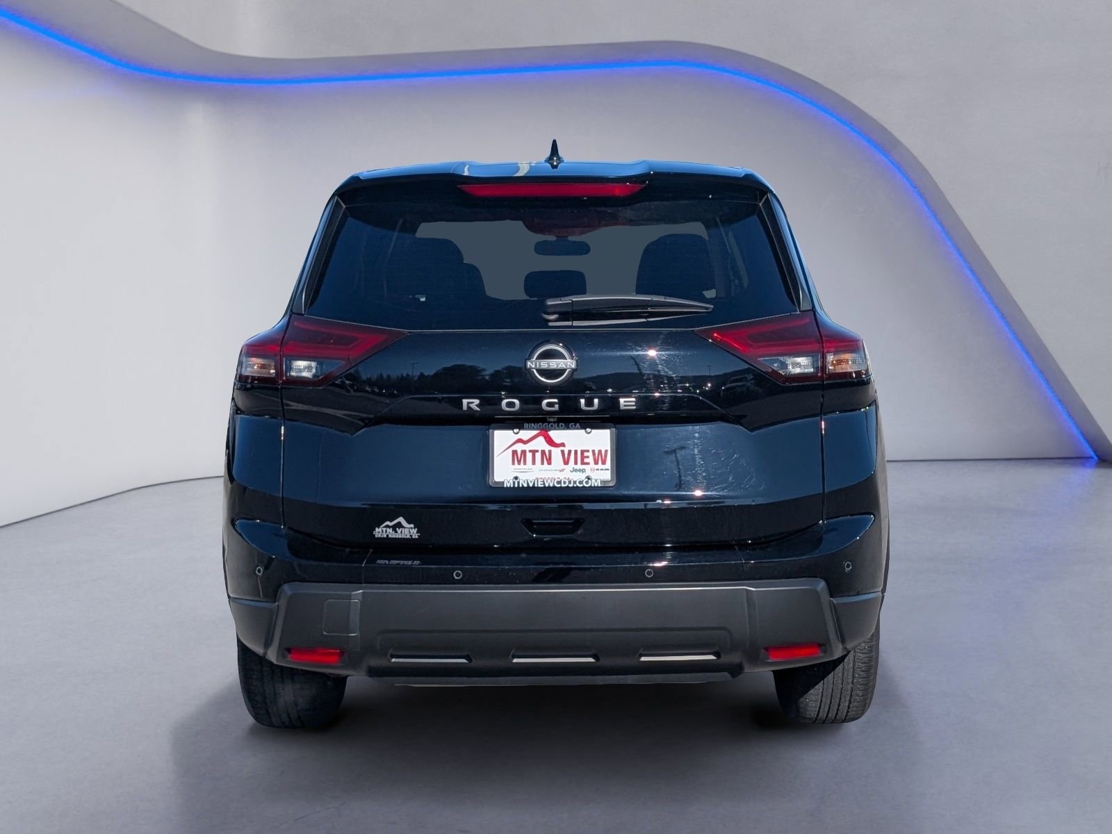 Used 2025 Nissan Rogue SV image 6