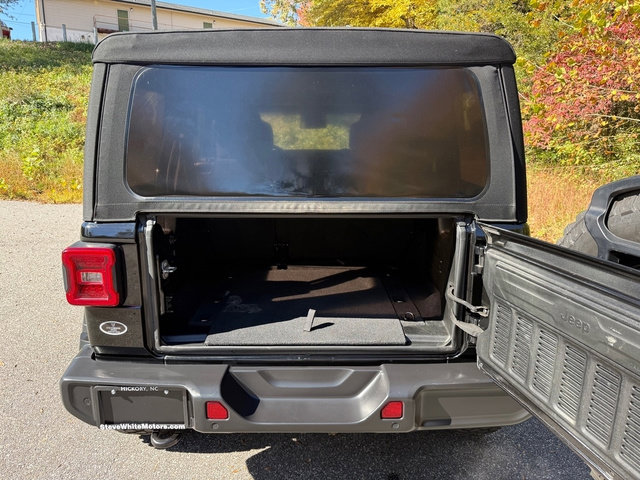 Used 2021 Jeep Wrangler Willys image 16