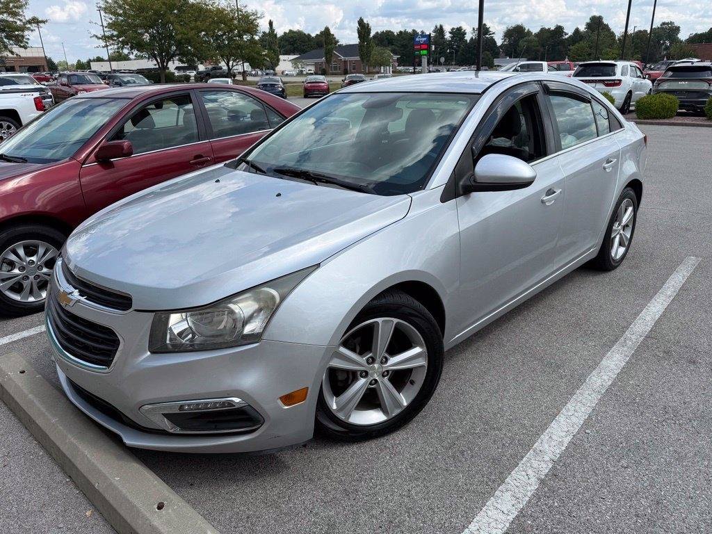 Used 2015 Chevrolet Cruze LT FWD image 2