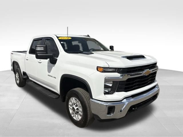 Used 2024 Chevrolet Silverado 2500 LT image 8